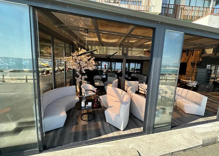 Sea View Private Paradiso B 508 公寓式酒店 内塞伯尔